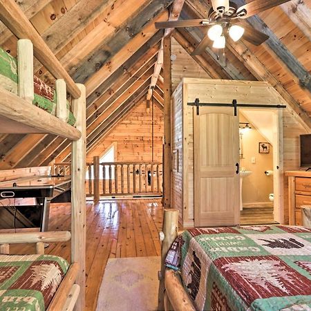 Gatlinburg Cabin With Loft And Game Room 1 Mi To Town Εξωτερικό φωτογραφία
