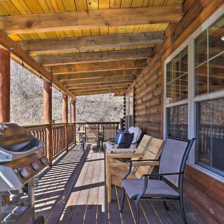 Gatlinburg Cabin With Loft And Game Room 1 Mi To Town Εξωτερικό φωτογραφία