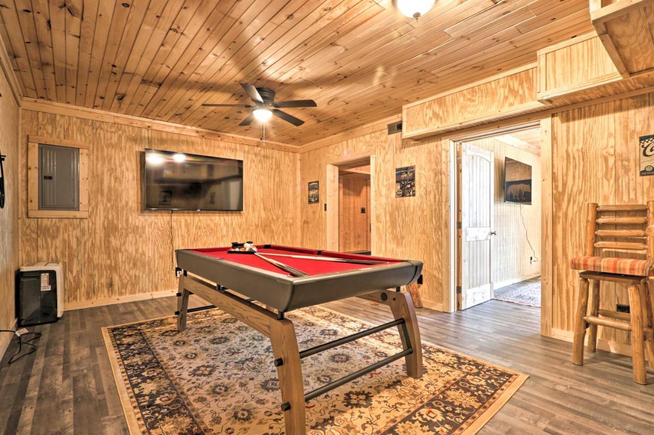 Gatlinburg Cabin With Loft And Game Room 1 Mi To Town Εξωτερικό φωτογραφία