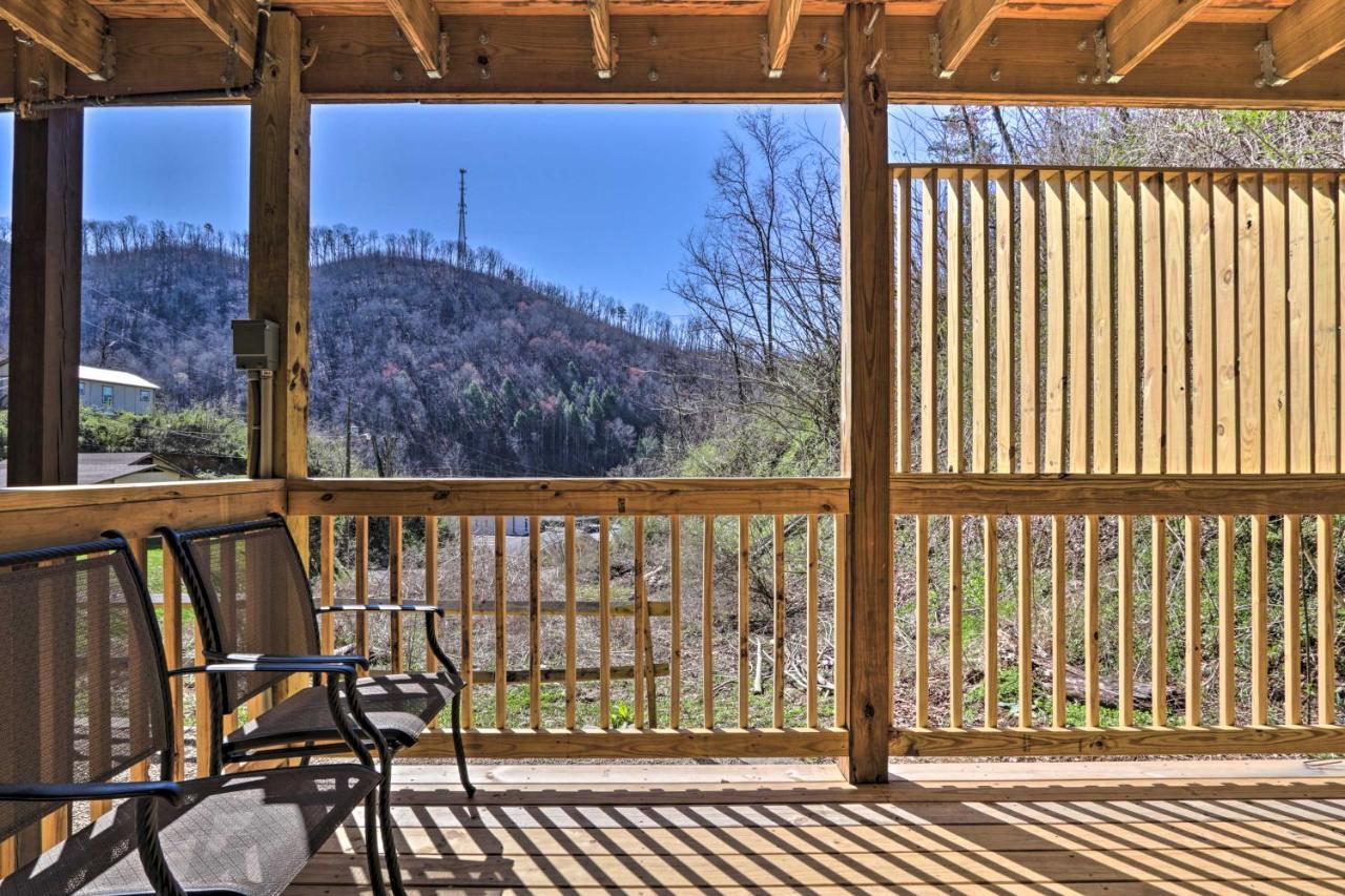 Gatlinburg Cabin With Loft And Game Room 1 Mi To Town Εξωτερικό φωτογραφία