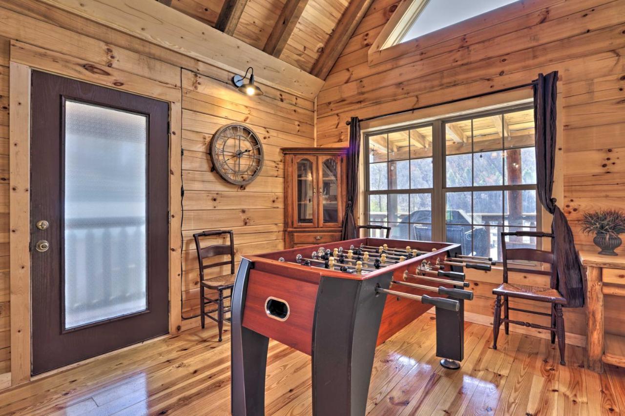 Gatlinburg Cabin With Loft And Game Room 1 Mi To Town Εξωτερικό φωτογραφία