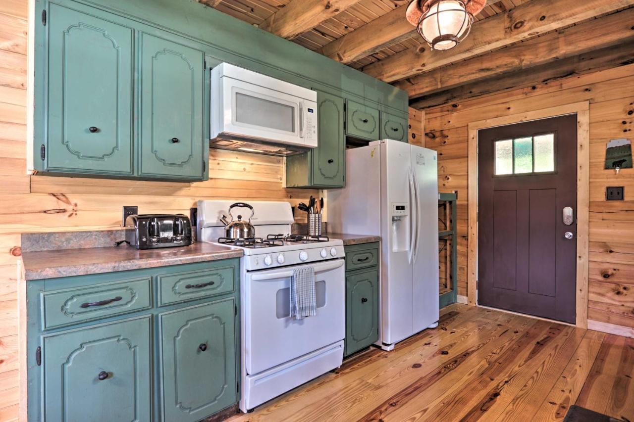 Gatlinburg Cabin With Loft And Game Room 1 Mi To Town Εξωτερικό φωτογραφία
