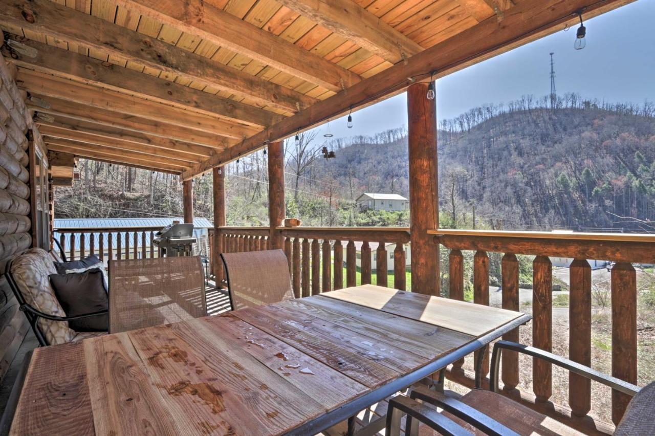 Gatlinburg Cabin With Loft And Game Room 1 Mi To Town Εξωτερικό φωτογραφία