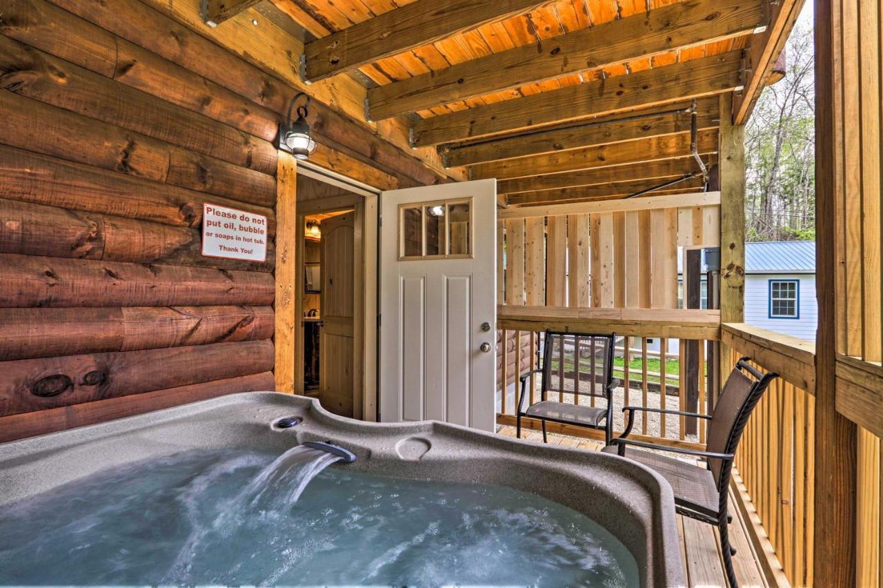 Gatlinburg Cabin With Loft And Game Room 1 Mi To Town Εξωτερικό φωτογραφία